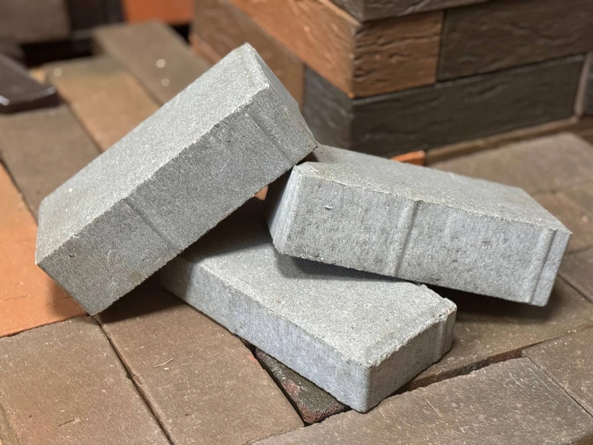 Брусчатка «Кирпич» 200x100x60 (2,6 кг.) серая