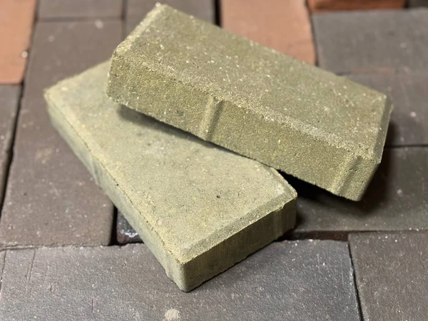 Брусчатка «Кирпич» 200x100x80 (3,68 кг.) олива